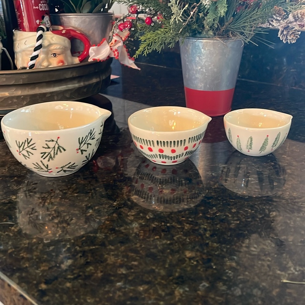 Set of Three Tag Holiday Measuring Cups